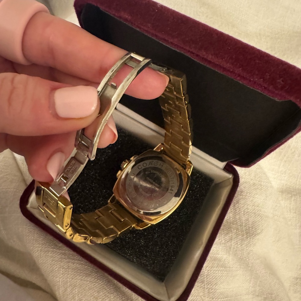 Coach Watch - Picture 4 of 5